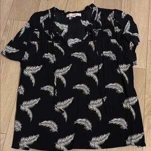 LOFT Black and White Women's Top